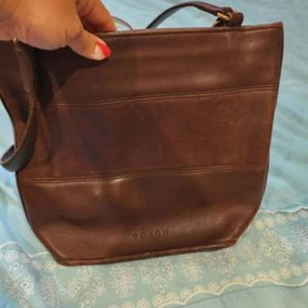 Vintage Leather Coach Shoulder Bag